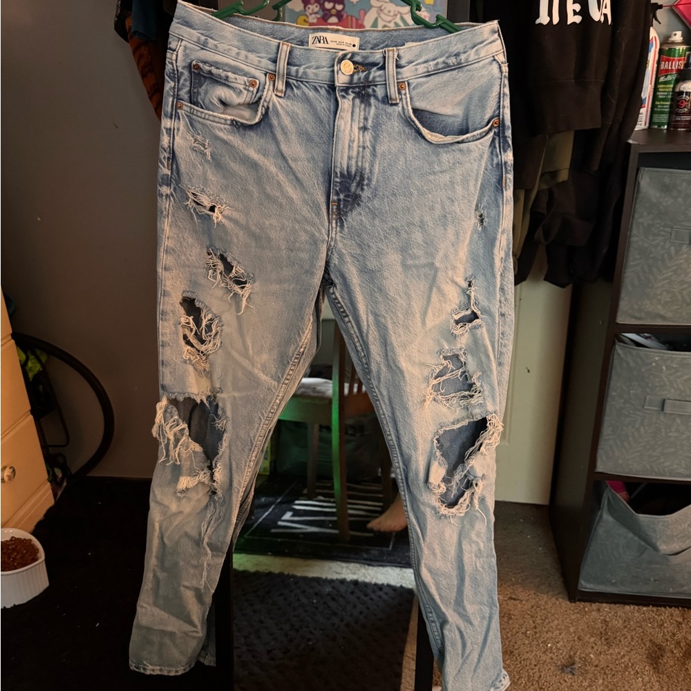 Zara Men's Relaxed Fit Ripped Jeans - Light Blue